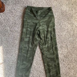 Colorfulkoala camo legging